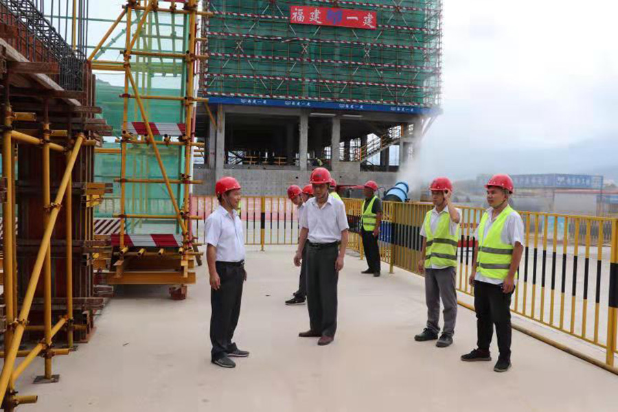 吴建雄带队到荷园二期项目检查指导事情.jpg 吴建雄带队到荷园二期项目检查指导事情.jpg