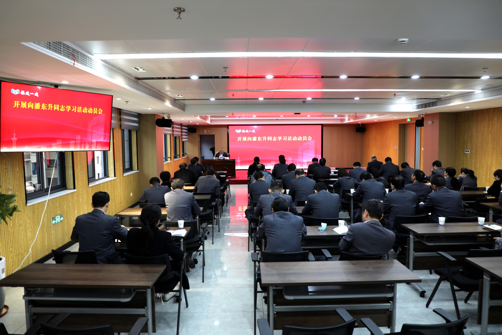 AM8A2798_¸±±¾.jpg AM8A2798_¸±±¾.jpg